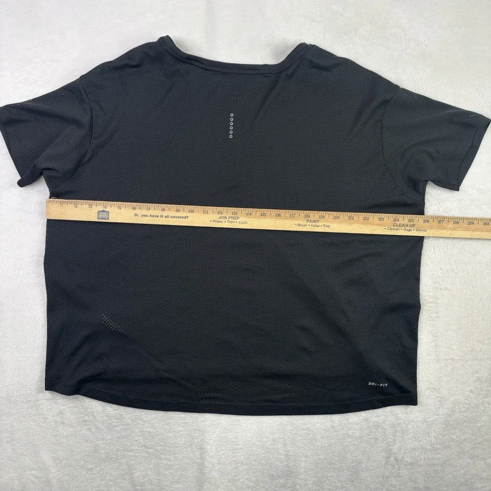 Nike Dri-FIt Running Black Short Sleeve Activewear Athletic Shirt Women's 2X